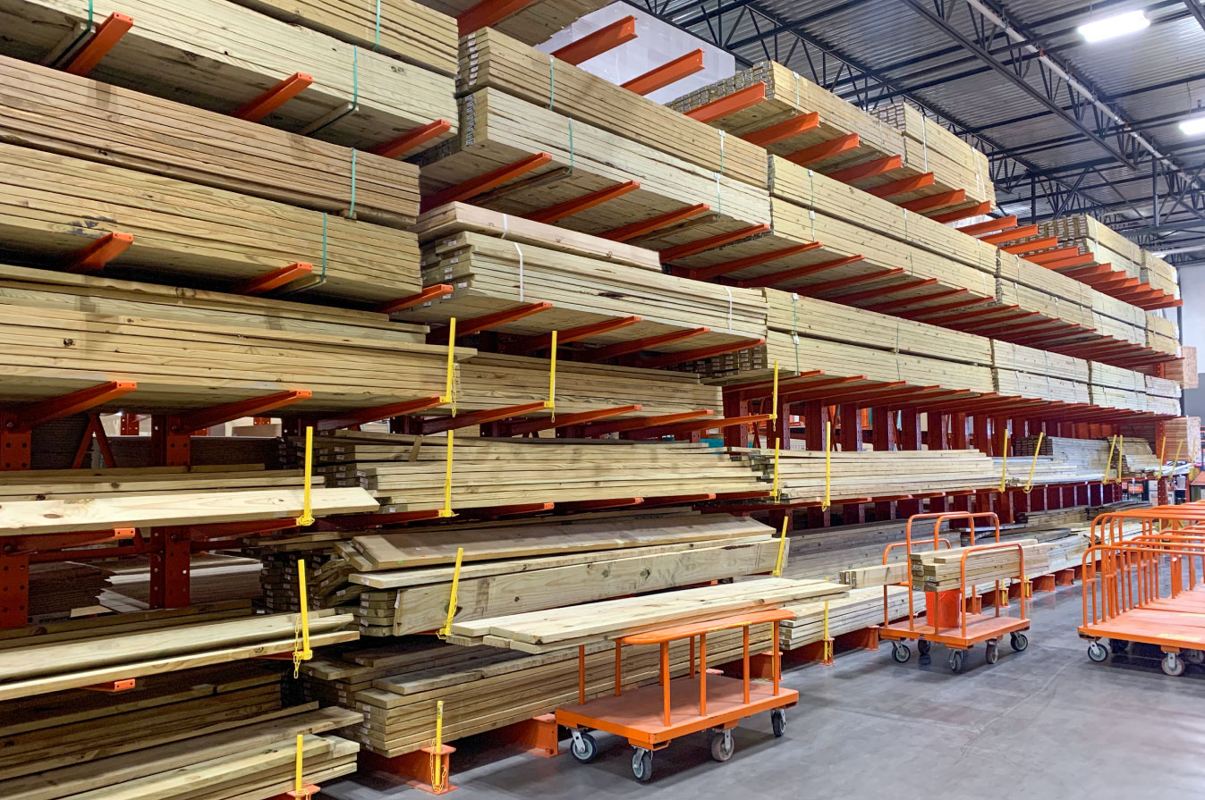 Cantilever racking system for long and bulky warehouse materials
