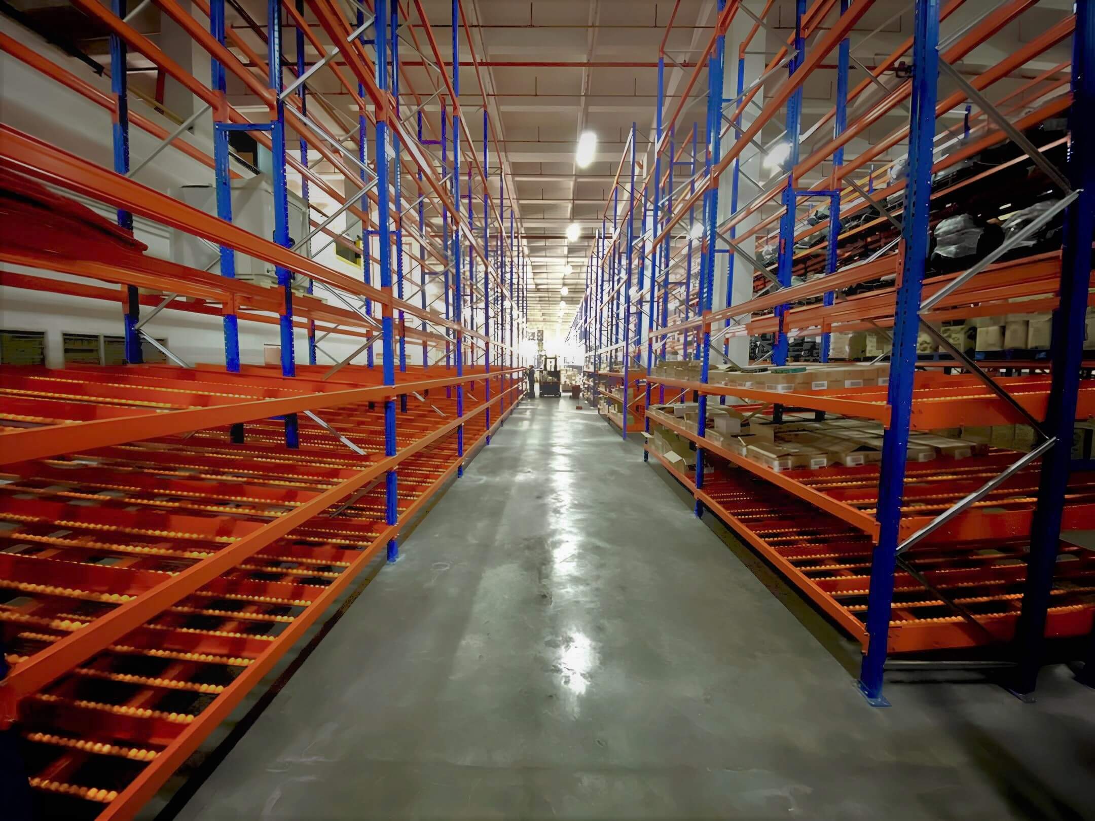 Carton flow system for FIFO warehouse picking and storage